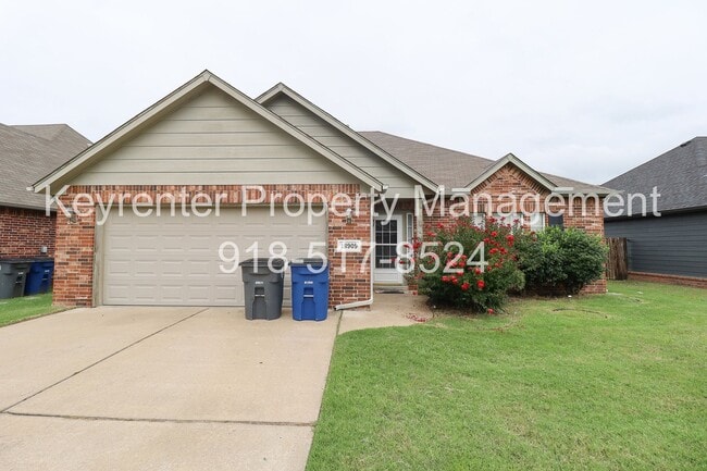 Building Photo - 3 bed | 2 bath in New Tulsa!