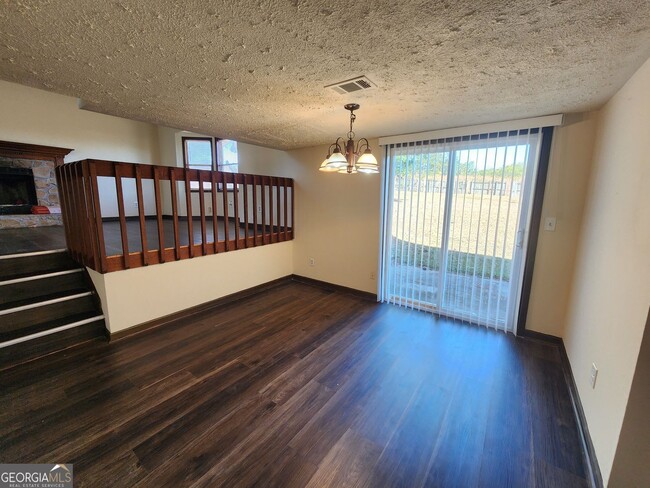 Photo - 5282 Station Cir