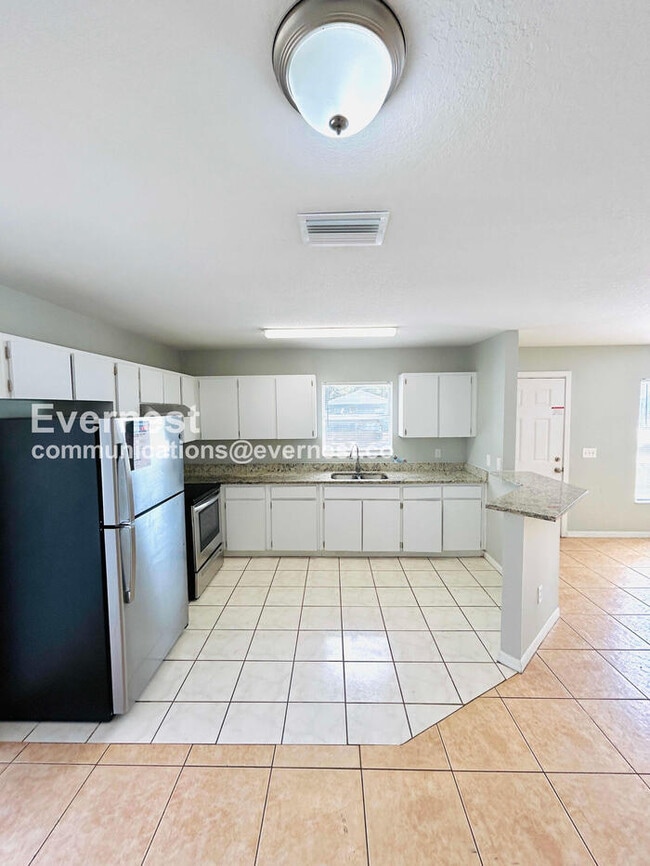 Photo - 3706 N Garrison St