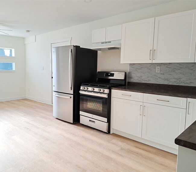 Photo - 8840 Hazel St