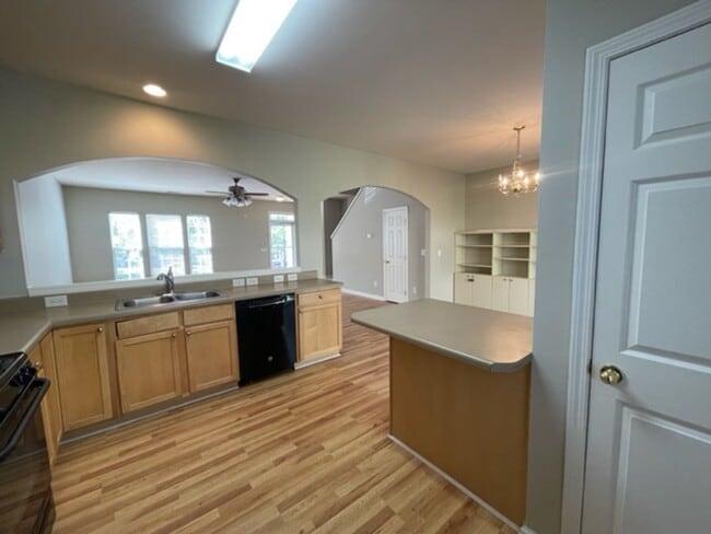 Photo - 804 Walnut Woods Dr