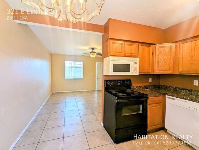 Photo - 321 E Lester St