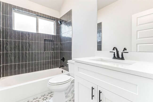 Building Photo - 6422 Pomona Ct