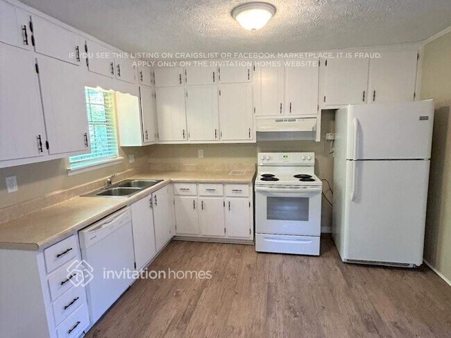 Photo - 216 S Sequoya Dr