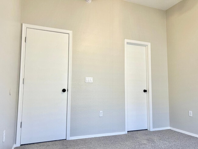 Photo - 2024 S Baldwin