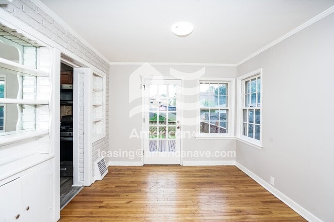 Photo - 2408 Webster St