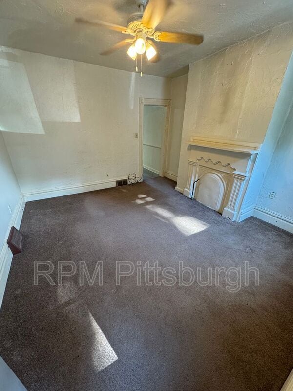 Building Photo - 120 Earl St Rental