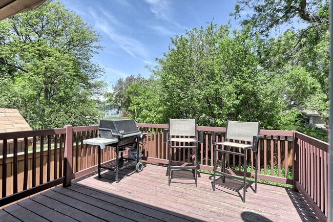 Building Photo - 4 Bedroom 2 Bath home in Midtown Fort Collins