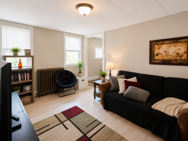 Photo - AVAILABLE Immediately - 2 BED 1 BATH Unit 4