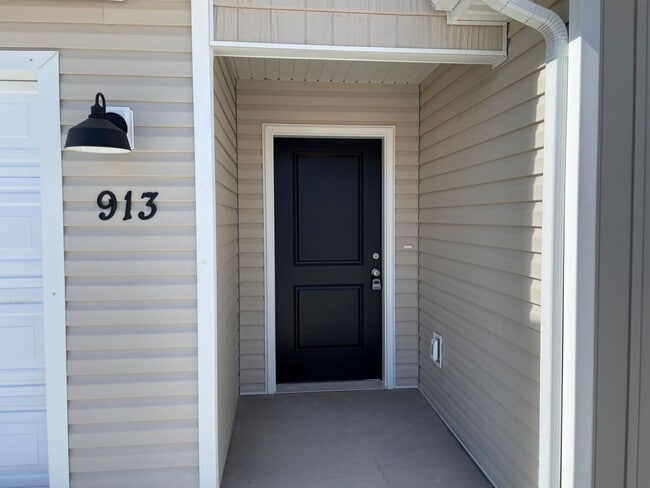 Photo - 3 bedroom- 2 bath Newer Construction