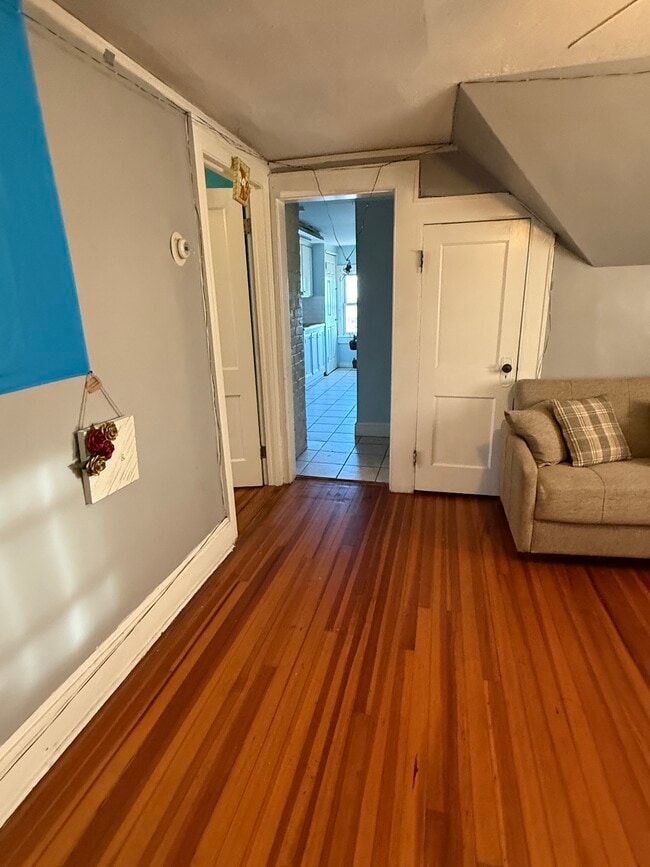 Photo - 87 Manhattan Ave Unidad 3rd floor