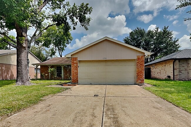 Building Photo - 11914 Osage Park Dr