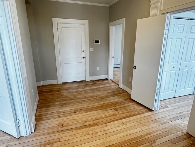 Photo - 1284 Commonwealth Ave Unidad 7