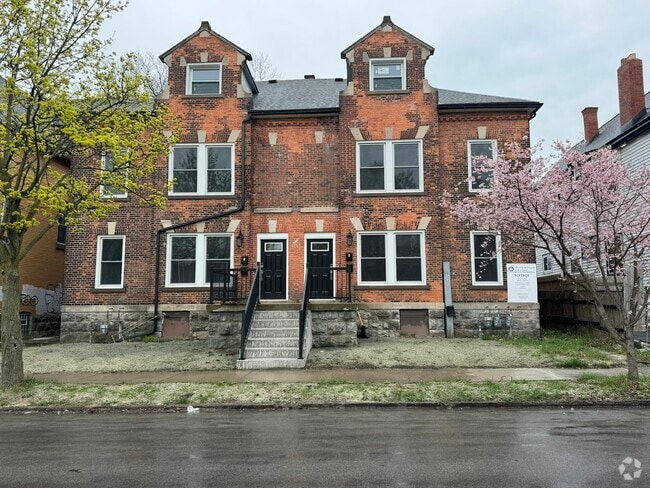 Building Photo - 53 Laurel St Unit 1-2nd Floor Rental