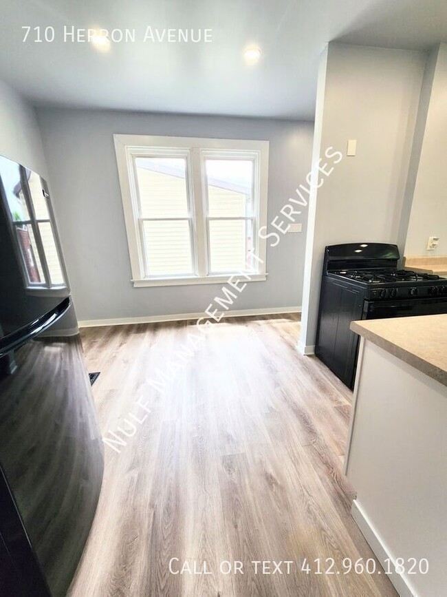 Photo - 710 Herron Ave