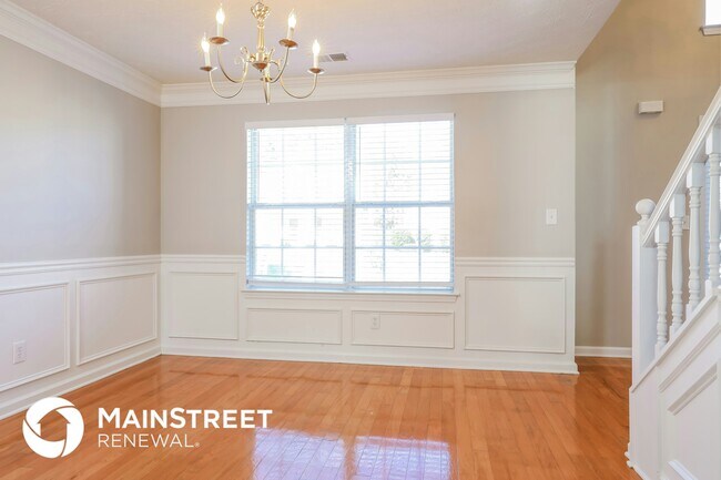 Photo - 250 Shadowbrooke Dr