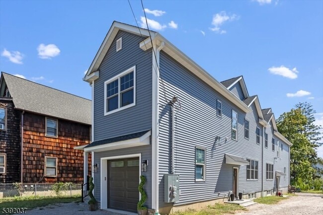 Photo - 235 Martin Luther King Ave