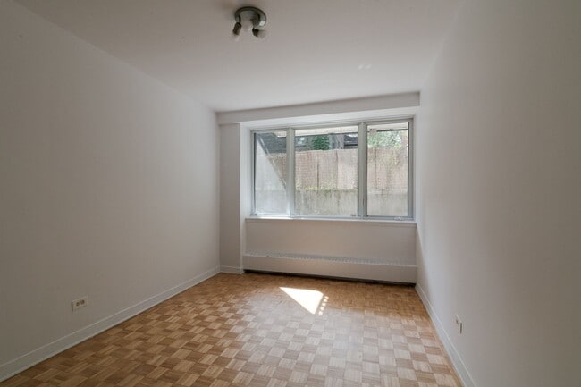 Photo - 900 Av. Rockland Unit 309