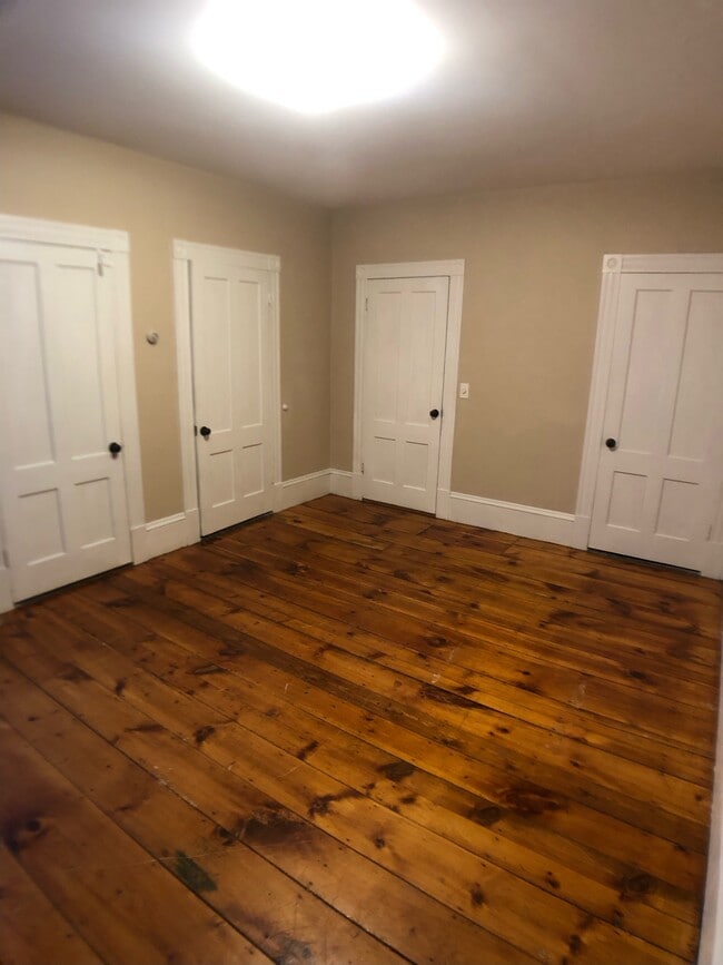 Bedroom 1 - 42 Tyler St Unidad 1