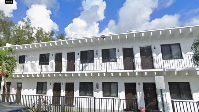 Building Photo - 1405 NW 2nd Ave Unit 7