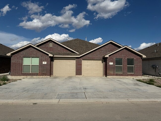 Photo - 67 Maverick Dr