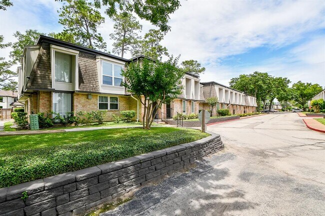 Photo - 12633 Memorial Dr Condo Unit 114
