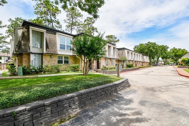 Building Photo - 12633 Memorial Dr Unit 114 Rental