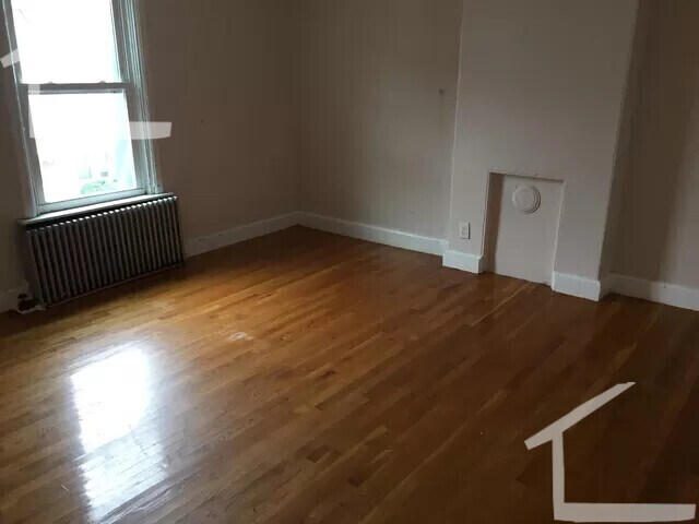 Photo - 686 Parker St Unit 2