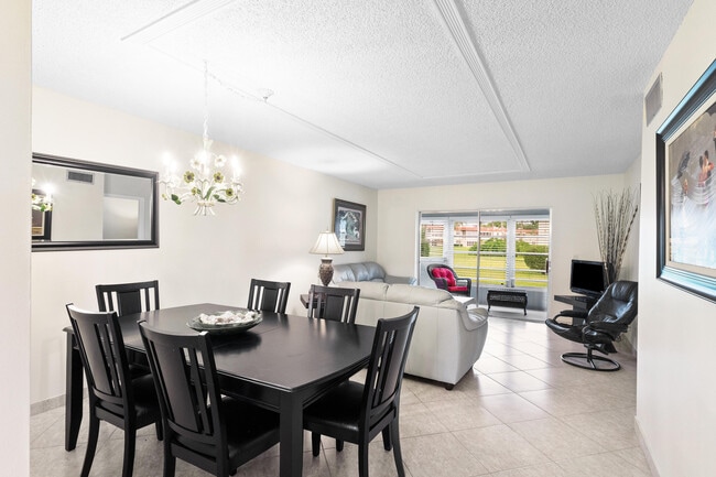 Photo - 3 Abbey Ln Unit 102