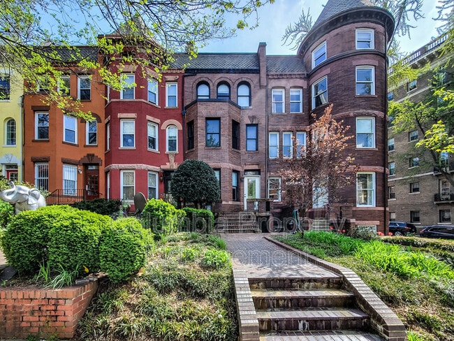 Photo - 1936 Biltmore St NW Condo Unit B