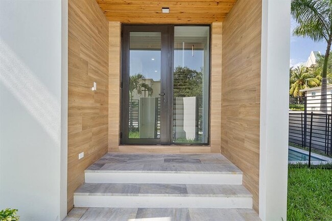 Photo - 802 NE 2nd St