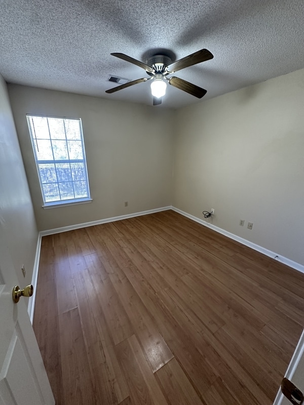 Photo - 6968 Bellevue Trce