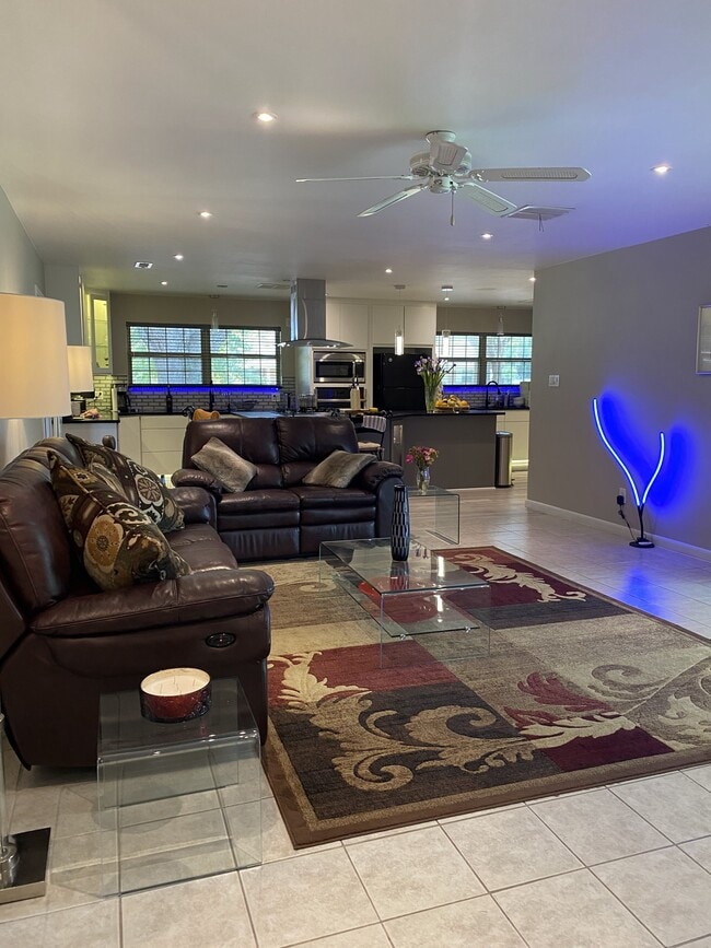 Photo - 3890 Kenwood Dr Unit Furnished for Corporates