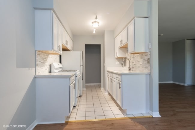 Photo - 1660 Green Bay Rd Unit Studio