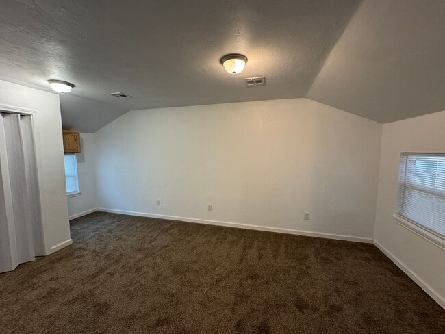 Photo - 3 bedroom, 1 bath home for rent in OKC nea...