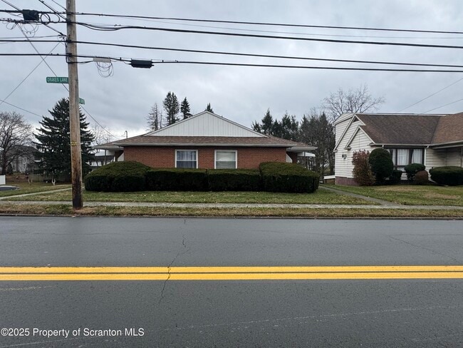 Photo - 152 Drakes Ln