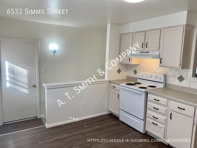Photo - 6533 Simms St
