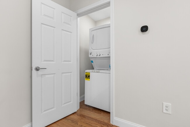 Photo - 322 Jefferson Ave Apartamentos