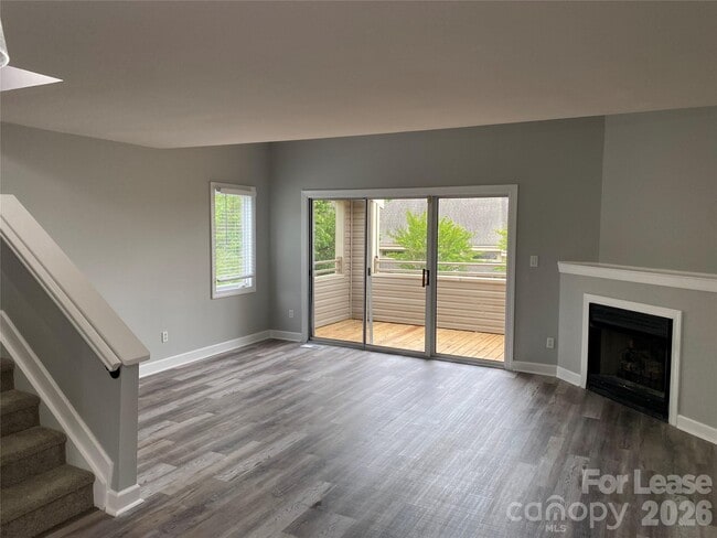 Photo - 14550 Waterside Dr