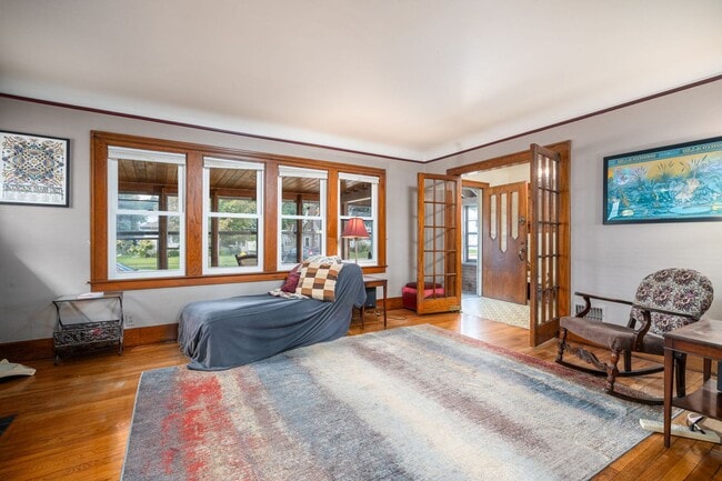 Photo - 1132 California St NW