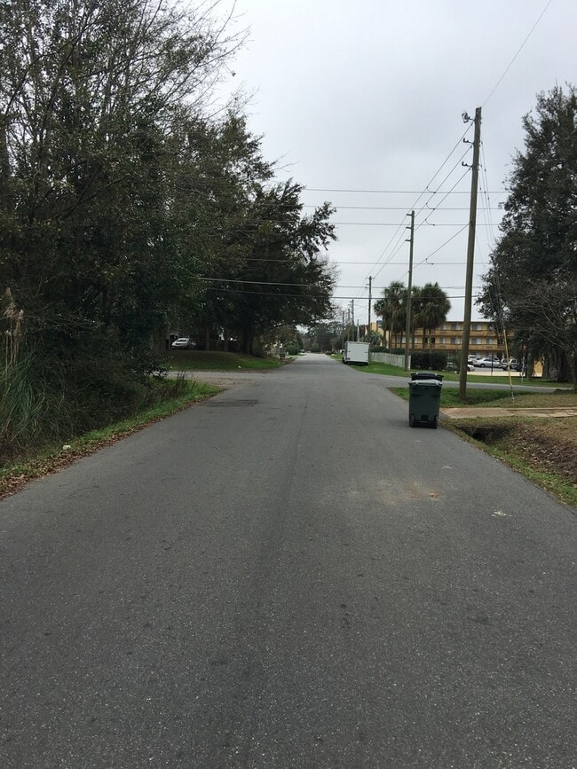 Photo - 902 Wadsworth St Unit 1