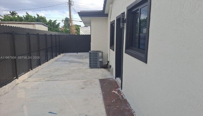 Photo - 4055 SW 103rd Ave Unidad 0