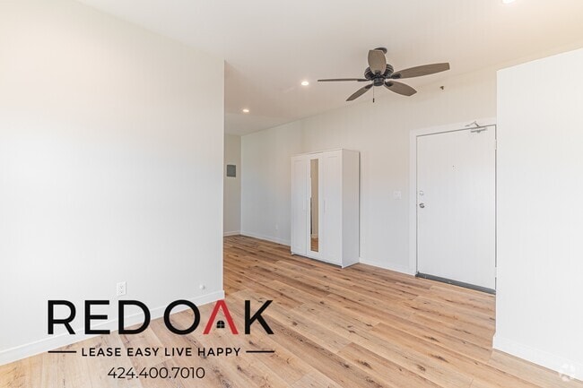 Building Photo - 915 S Kenmore Ave Unit 302 Rental
