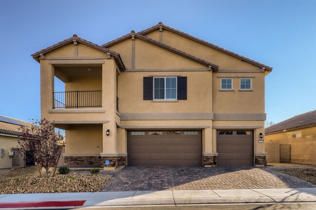 Photo - Beautiful 4 bed, 4.5 bath, 3 car garage with full casita!