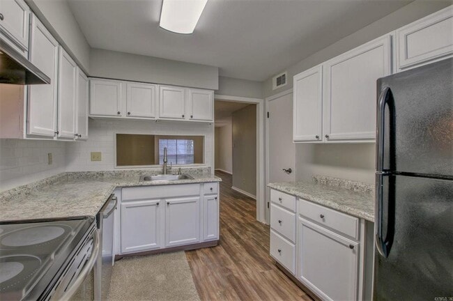 Photo - 1601 N Bryant St