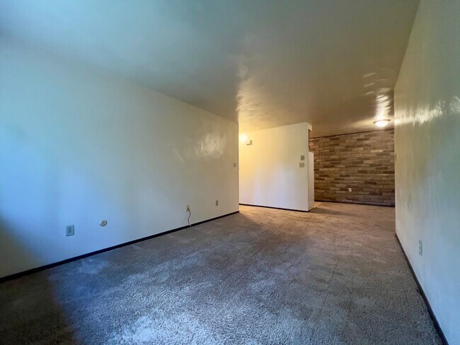 Photo - Cozy One Bedroom Apartment! Exposed Brick ... Unidad 103