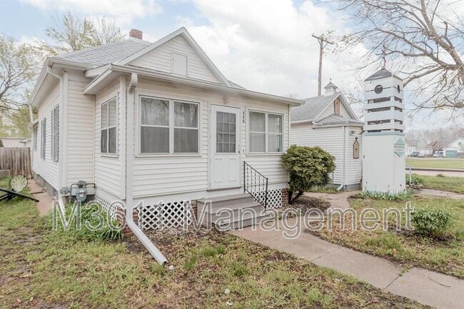 Building Photo - 446 E Street