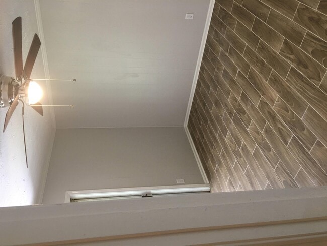 Photo - 4168 Loveless Dr