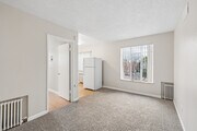 1BR, 1 BA - 615SF - Living Room