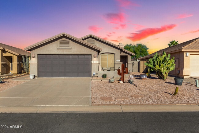 8880 E Red Mountain Ln